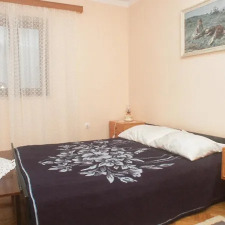 With A Parking Space Apartman